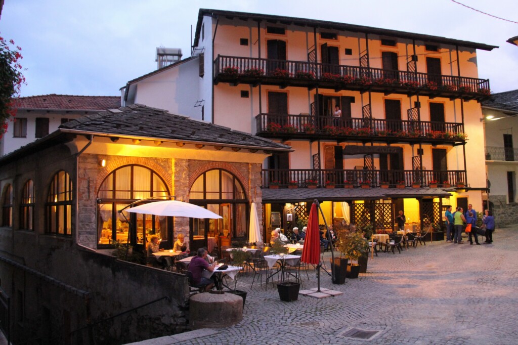 <b>ALBERGO RISTORANTE MINIERE</b></br>Traversella