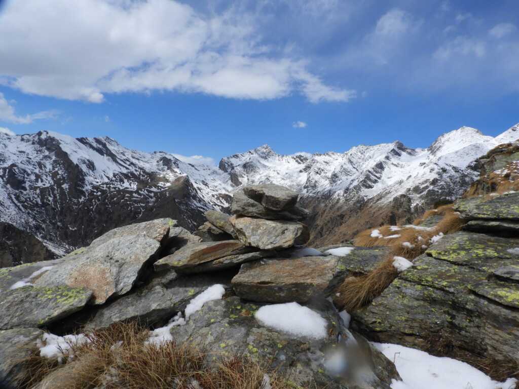 Wild Paths from Traversella to Champorcher